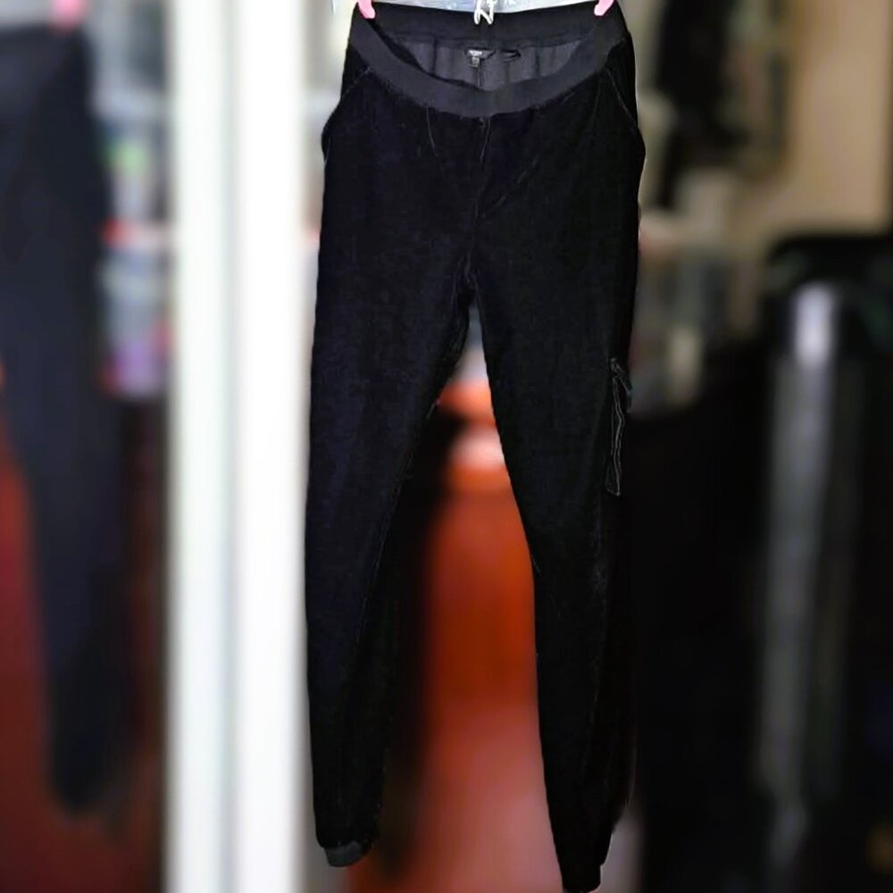 Guess Los Angeles Black Velvet Velour Cargo Joggers Pants